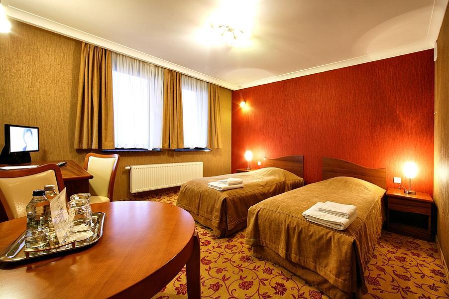 Hotel Fajkier Kroczyce Buitenkant foto